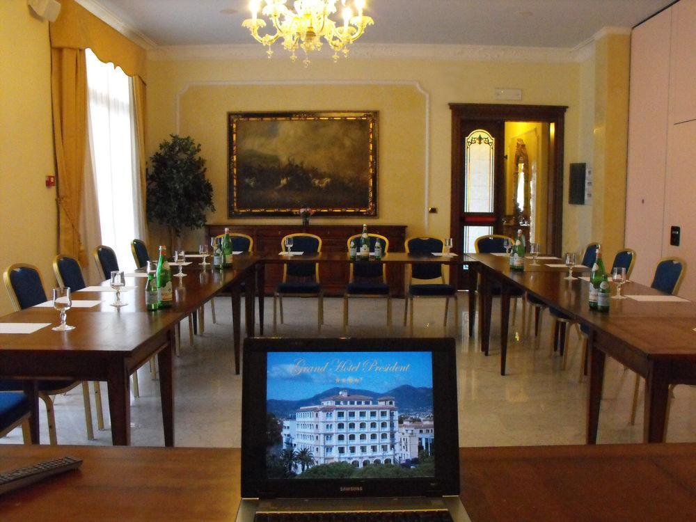 Grand Hotel President Olbia Exterior foto